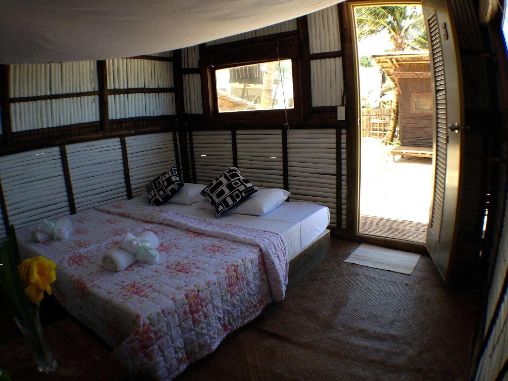 Mangoriders Beach Club Caticlan Exterior photo