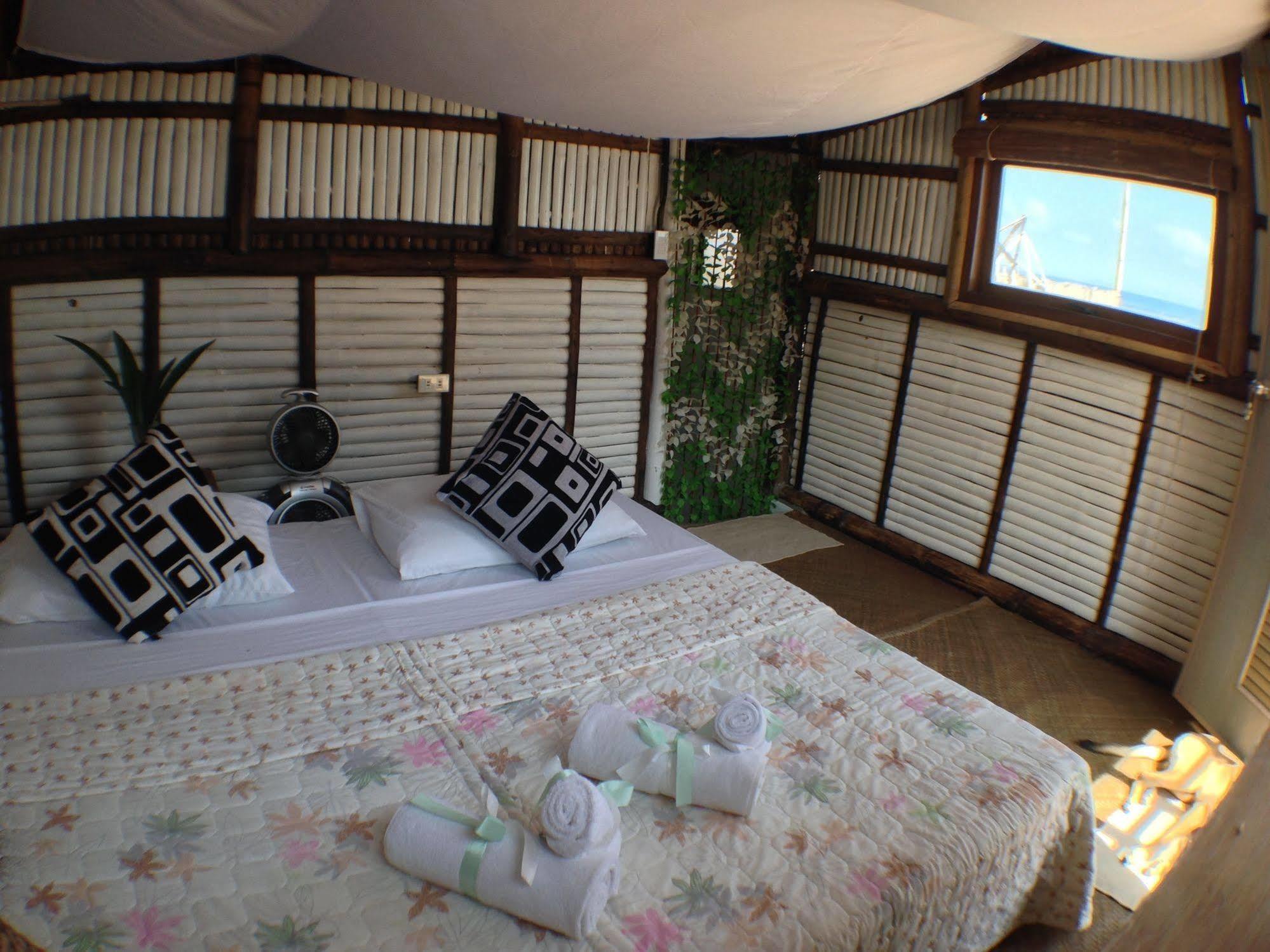 Mangoriders Beach Club Caticlan Exterior photo